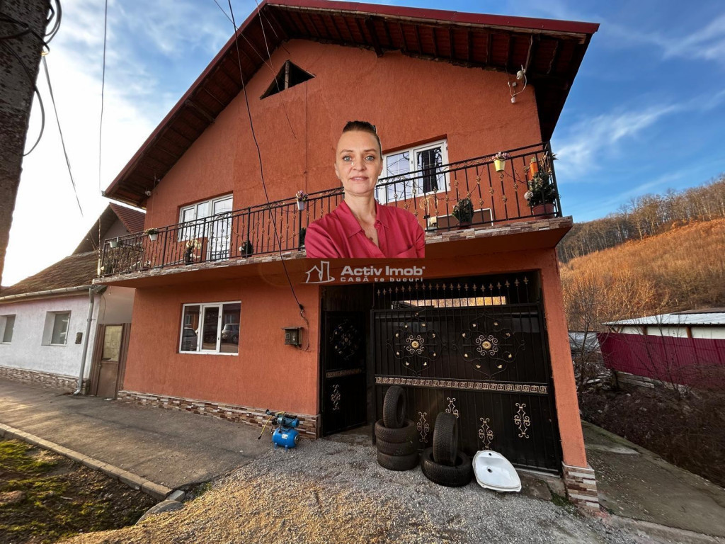 Bocsa Montana, Casa Noua cu Parter Etaj