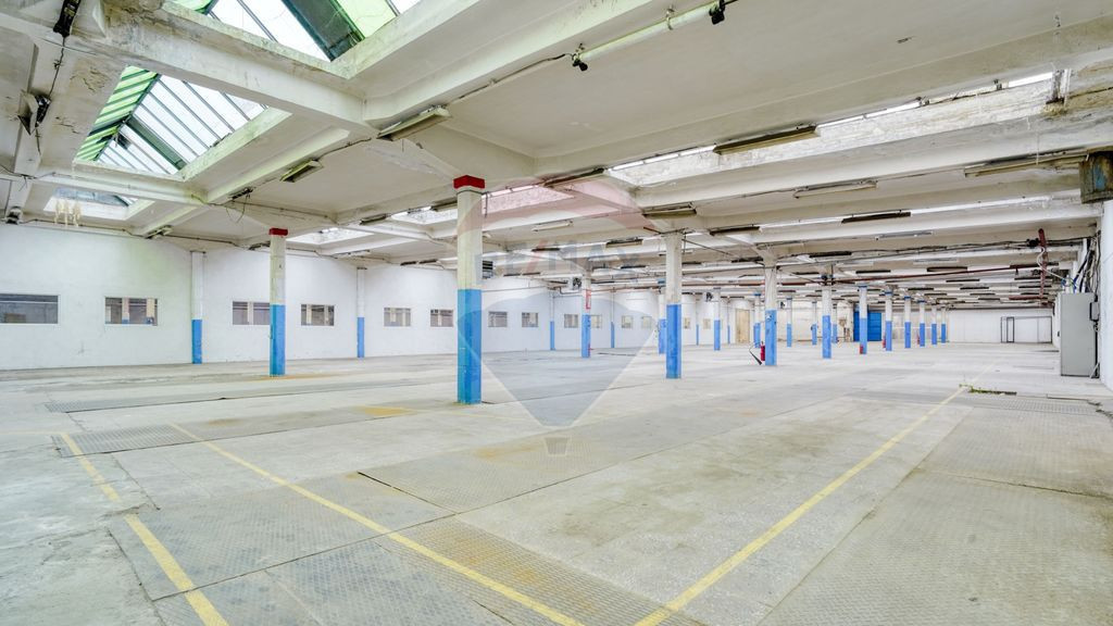 Hală industrială de închiriat în zona industrială Pr...