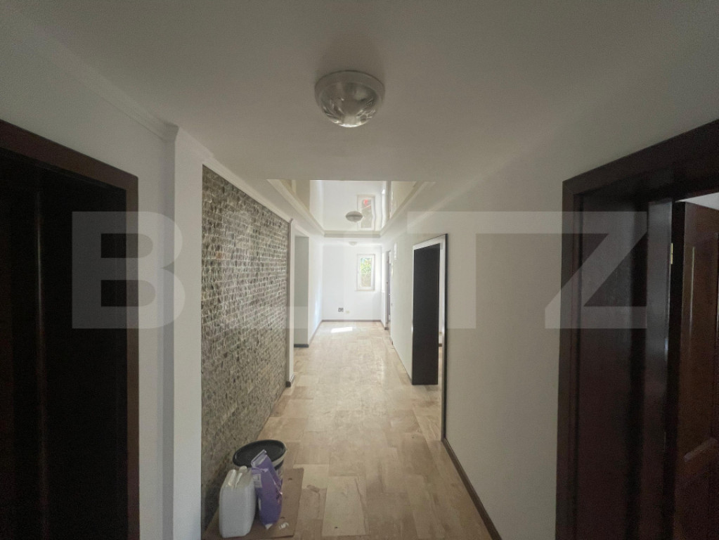 Apartament cu 4 camere, 111 m balcon de 20 mp si loc de parc