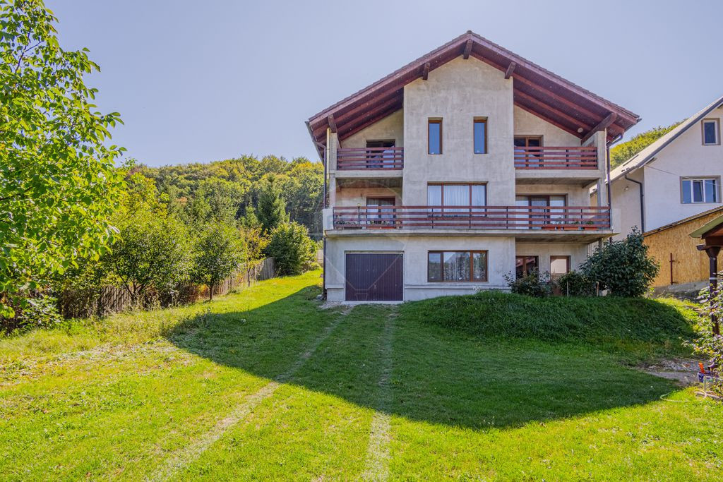VILĂ DE POVESTE | 300mp utili | în inima naturii | OPOR...
