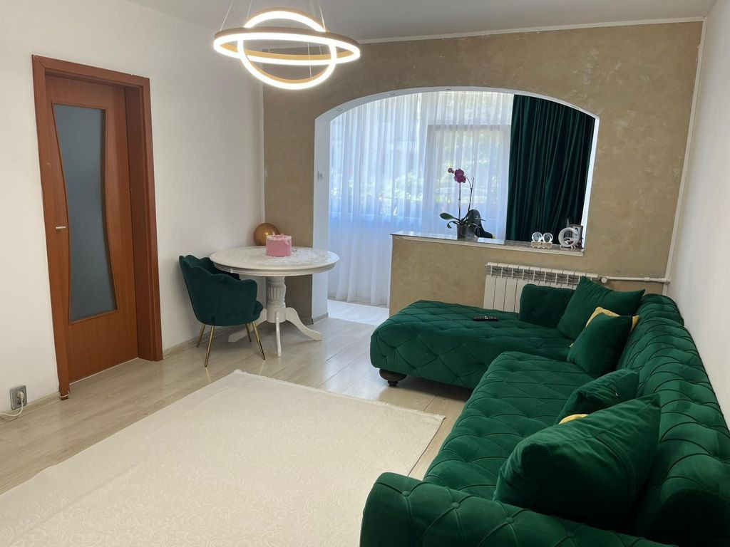 Apartament 2 camere zona Km 4-5