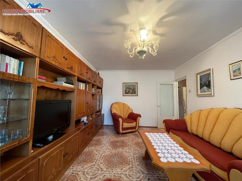 Apartament 3 camere de zona E3 -Tulcea