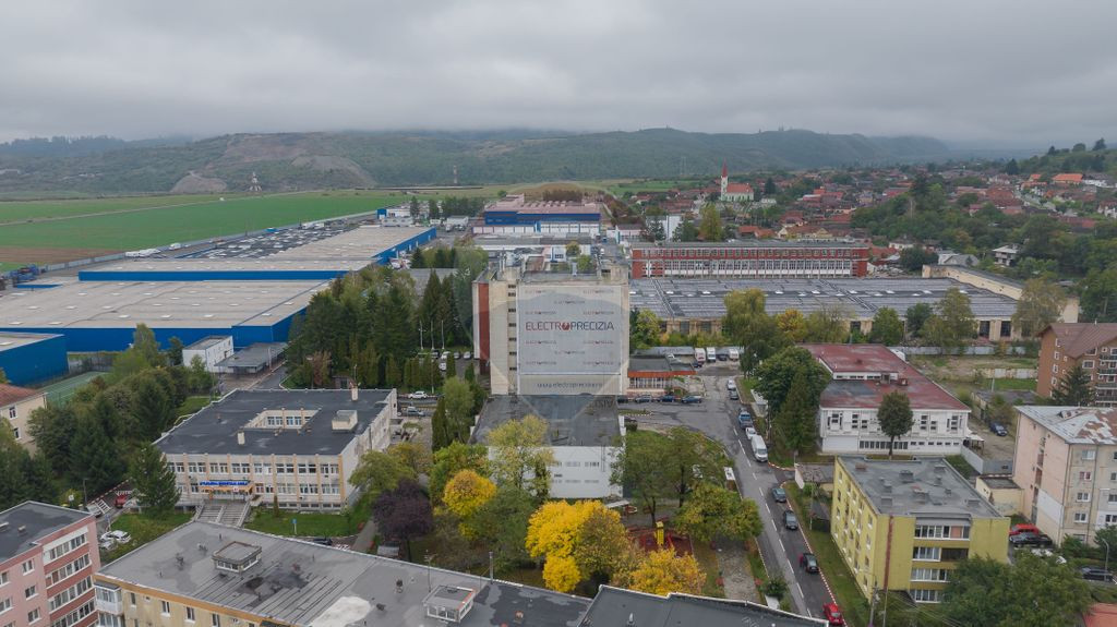 Spațiu de vanzare ideal depozitare judet Brașov Săcele Electroprecizia