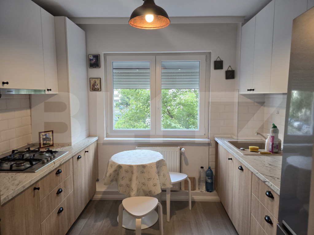 Apartament 3 camere, 76 mp, zona Micro16