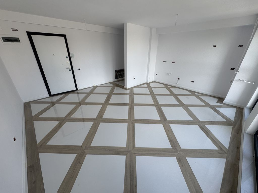 Apartament 2 camere zona Tomis Plus cu Incalzire in Pardo...