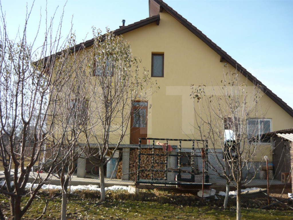 Casa 197 mp, teren 639 mp, in zona Baile Sarate