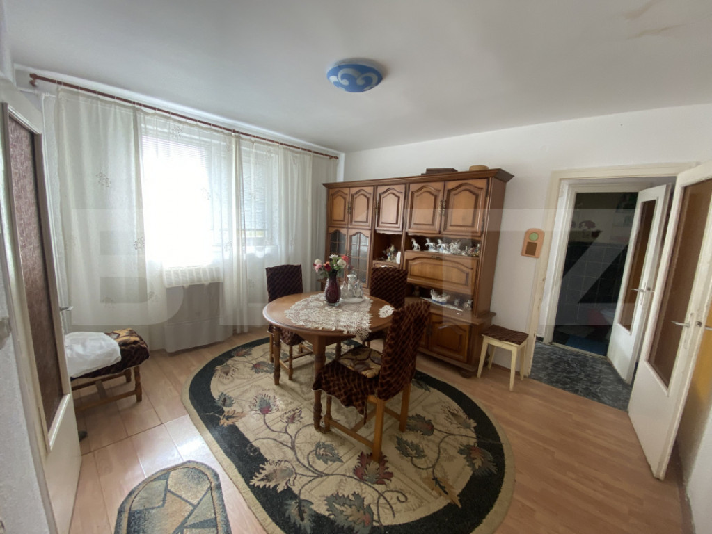 Apartament luminos,complet renovat , 2 camere | Mansardă |