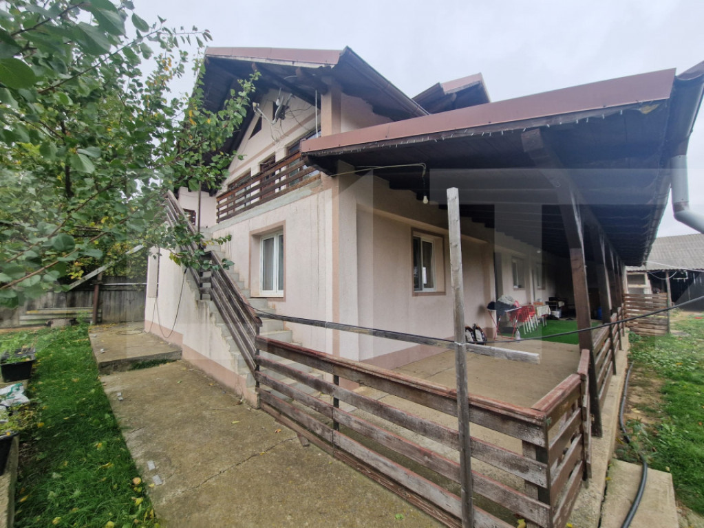 Casa Individuala 200mp, teren 9000mp, Baisa