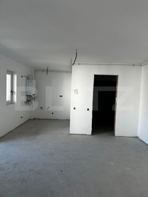 Apartament 1 Camera, 40 mp, Semifinisat, Zona Iulius Mall