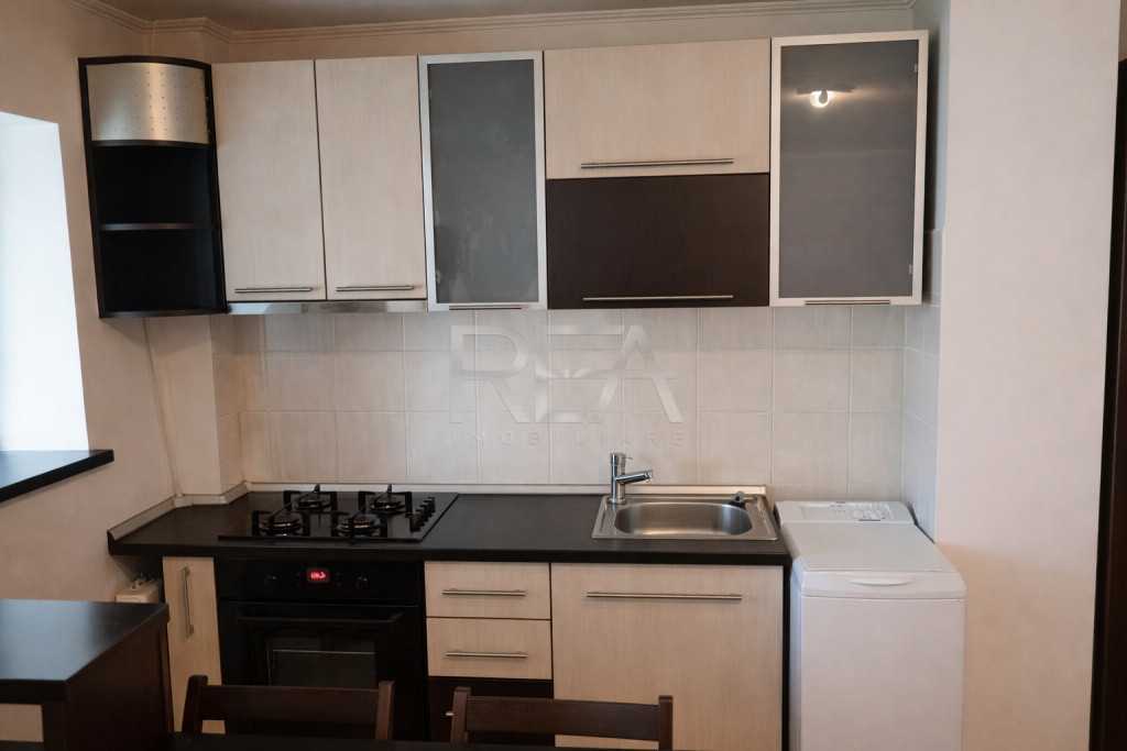 Garsonieră, Muncii, et. 3, 34 mp, metrou, renovat, anvelopa