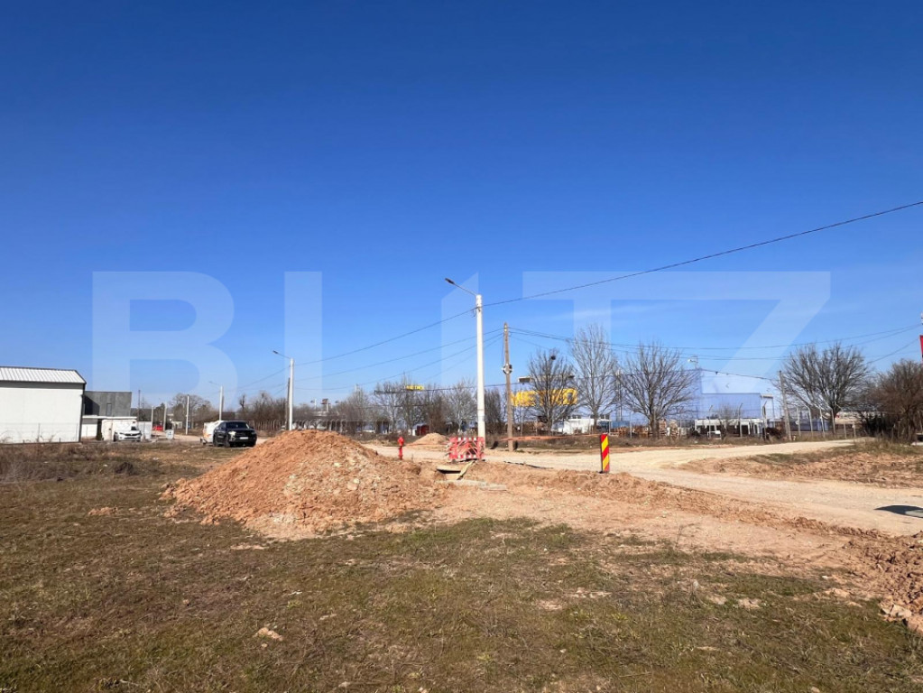 Teren intravilan – Zona Metro, suprafață 12.418 mp – P