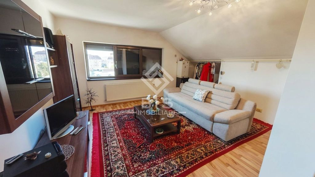 Apartament 3 camere - Centrul Bistriței, lângă Liceul ...