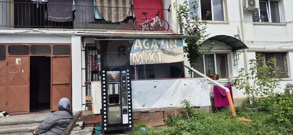 Spațiu comercial la parter