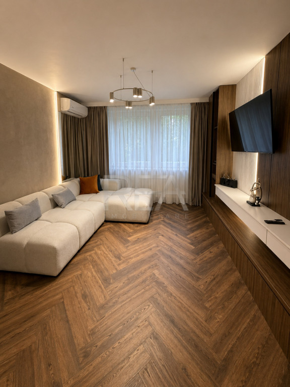 3 camere, Ștefan cel Mare, et. 1, 68 mp, metrou, renovat, a