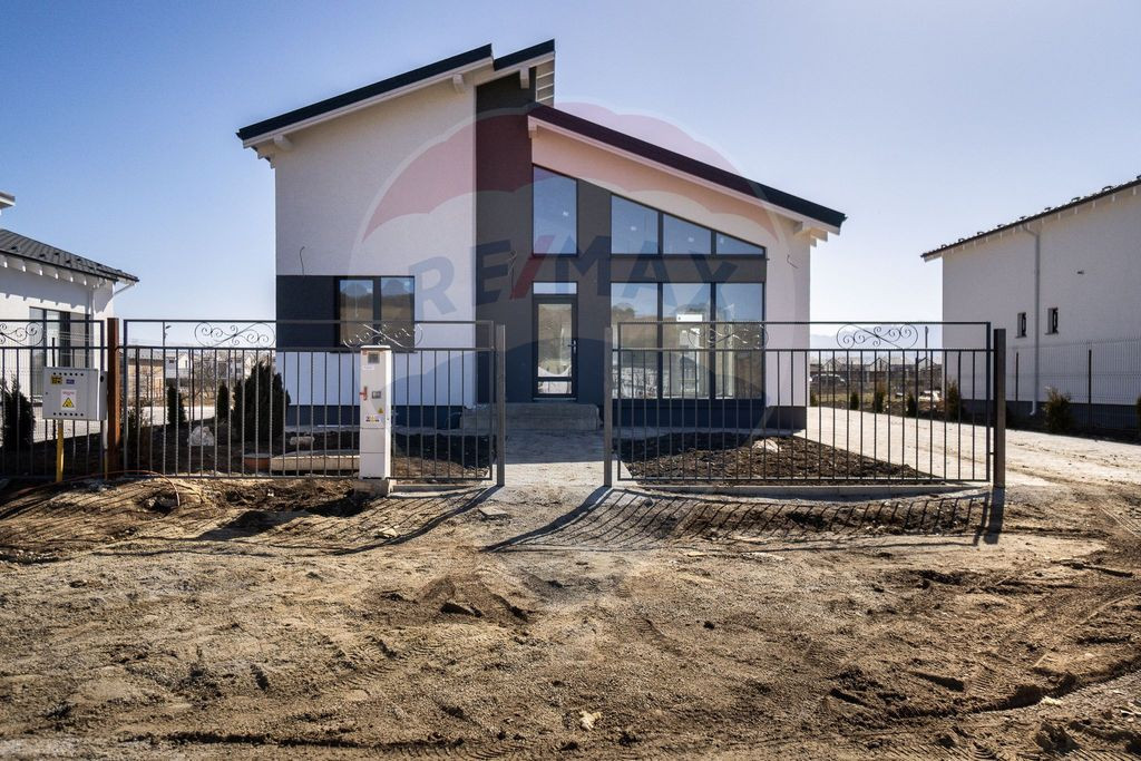 Casa in Harman, cu panouri fotovoltaice, 340 mp utili , 100