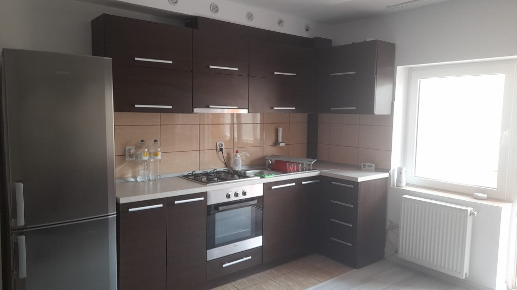 Apartament 2 camere,zona Eroilor