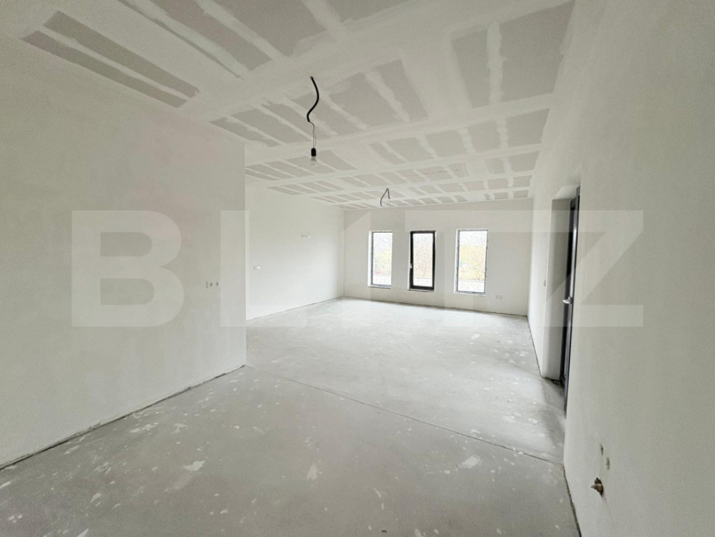 Casă de vânzare , 125 mp , teren 4,5 ari, zona Lazuri