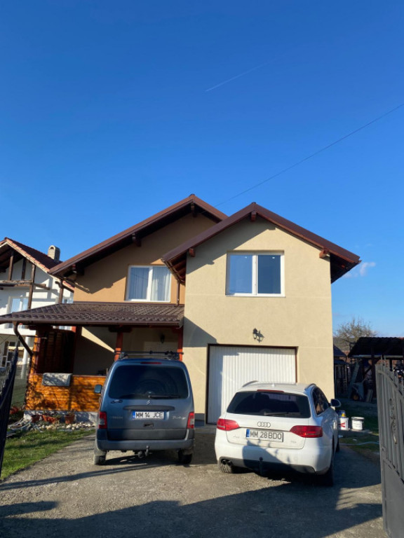 Casă P+M în Tămaia | 180 mp utili | Garaj | 6.8 ari |