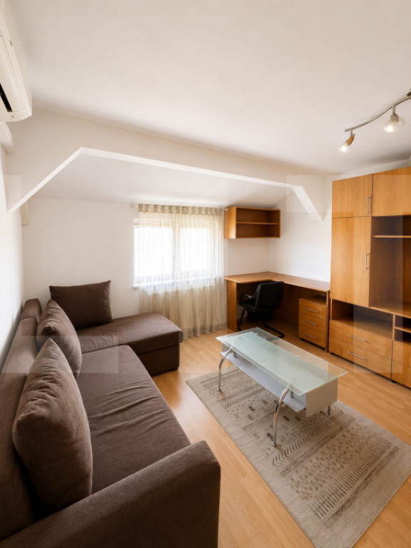 Apartament cu 2 camere, decomandat, 2 balcoane – la 3 min