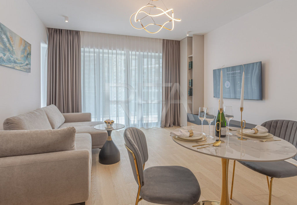 Studio Dublu mobilat și utilat complet în One Lake Club