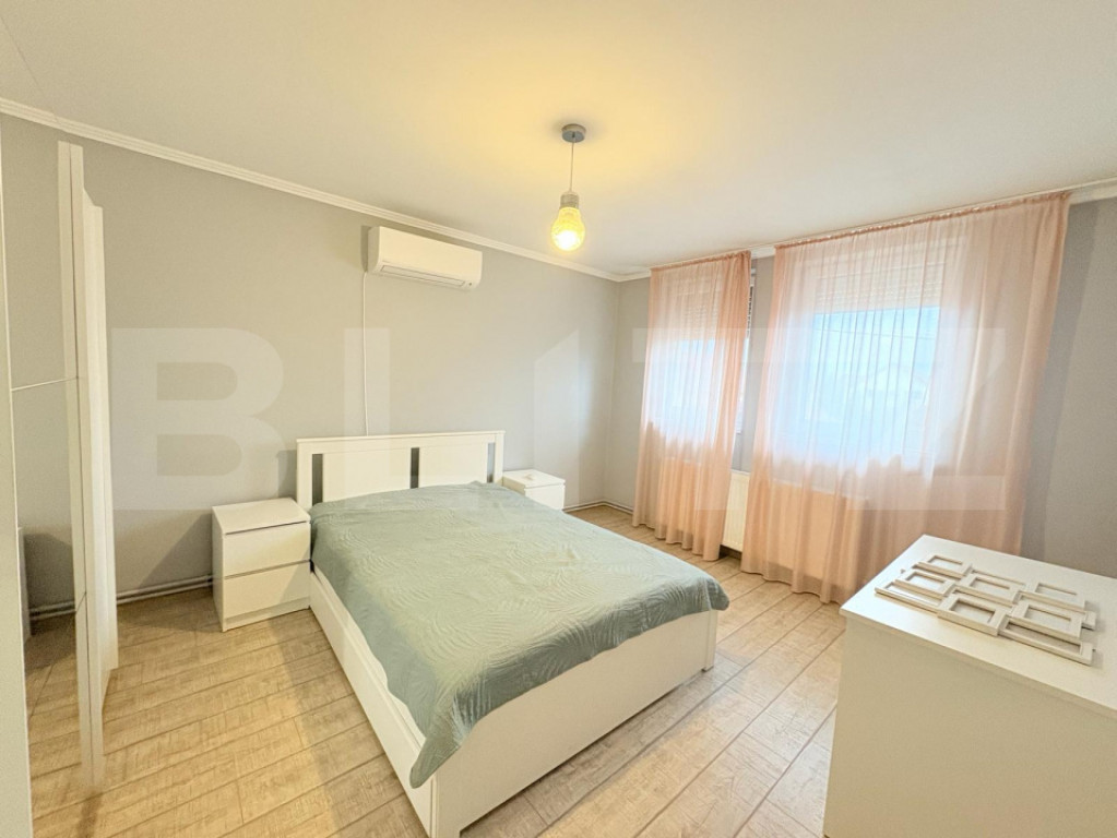 Casă de vânzare 239 mp, teren 5,6 ari, zona Titulescu