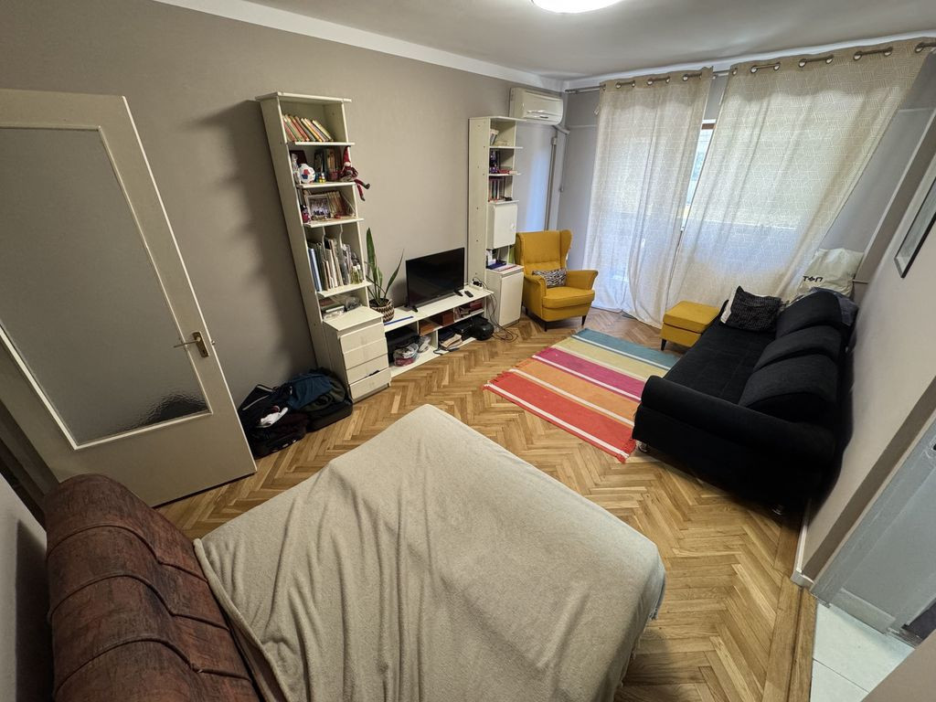Apartament 3 camere zona Centrala