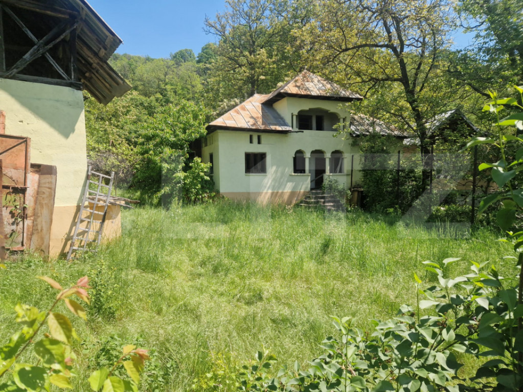 Casă + Teren 4.300 mp, Gheboieni – la doar 15 km de Târg