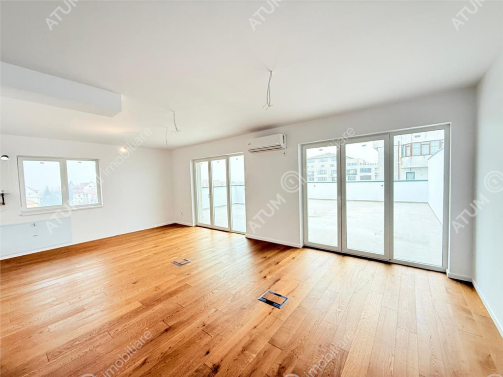 Casa individuala la cheie 4 camere decomandate si 340 mp ter