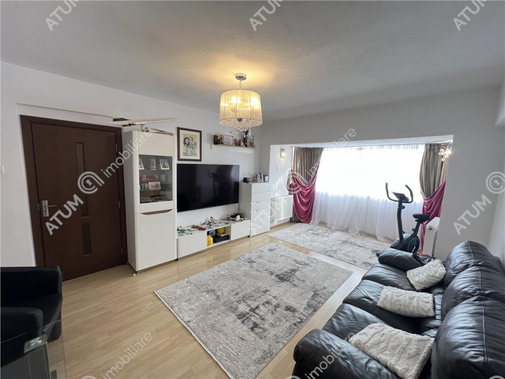 Apartament 3 camere mobilate utilate 2 bai pivnita zona Turn