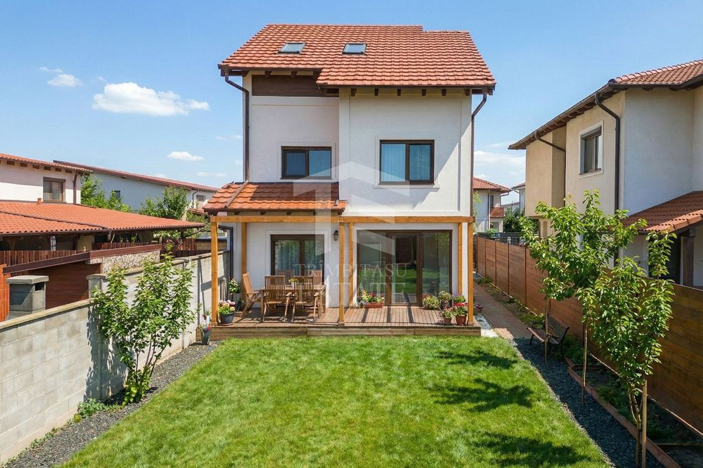 Casa spatioasa de 156mp cu 4 camere, teren de 237mp in Bu...