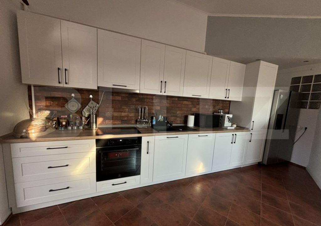 Apartament cu 3 camere de vanzare, 117 mp, strada Baritiu
