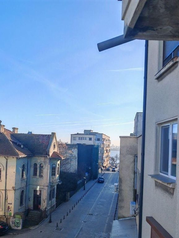 APARTAMENT 3 CAMERE DECOMANDAT ZONA PENINSULA/ PIATA OVIDIU