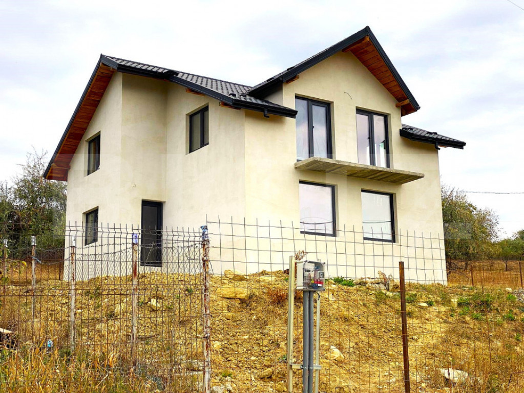 Casa plan parter 4 camere și beci in Barnova