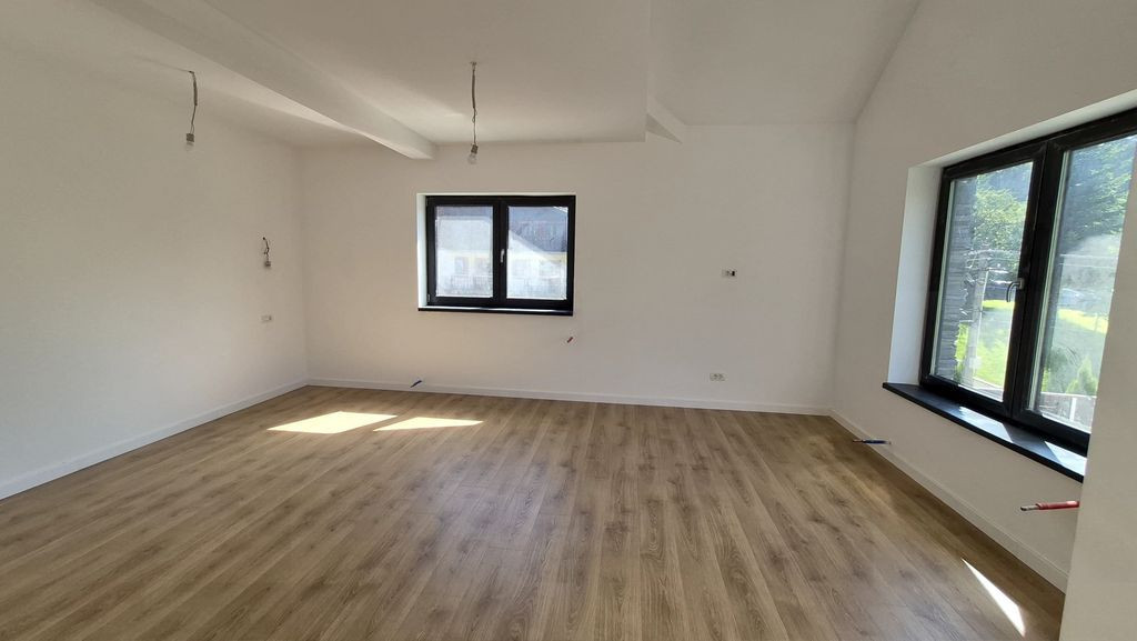 Apartament cu 2 camere 59,40 mp + 30 mp pod - Busteni - c...