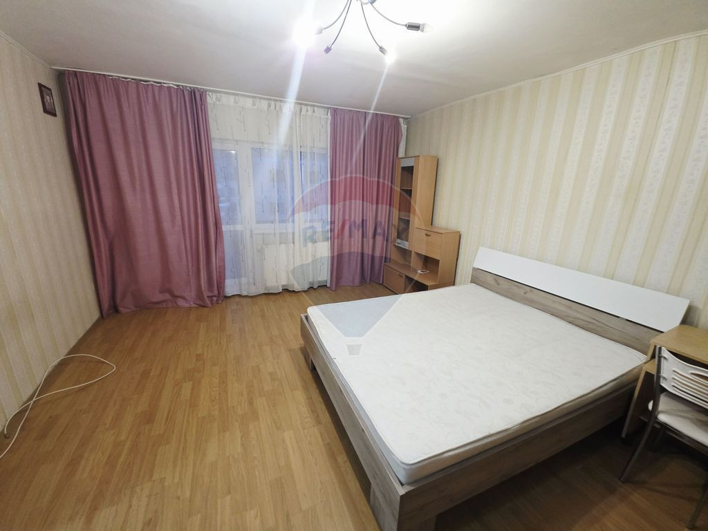 Apartament cu 1 camere de vânzare Zona Carpați, Piatra ...