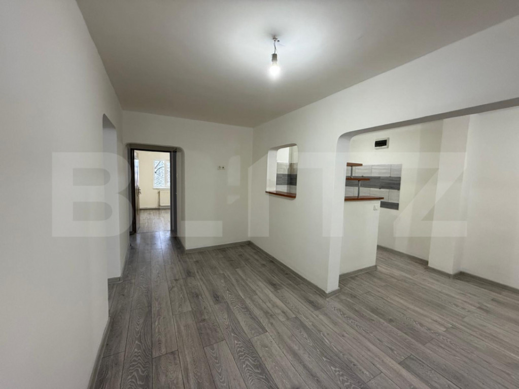 Apartament 4 camere de închiriat –ideal locuință sau ac