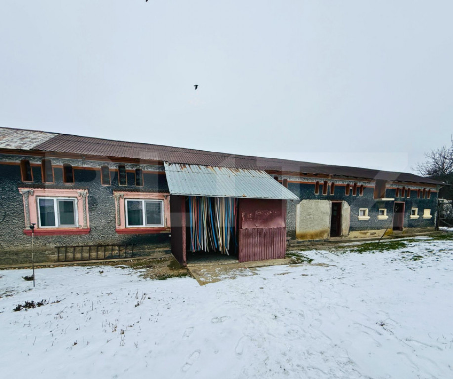 Refugiu la țară: casă tradițională , teren generos, și