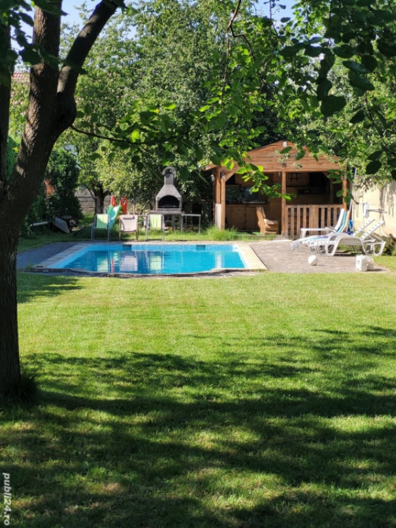 Vilă individuală, 180 mp, teren 11 ari, zona Sud-Est