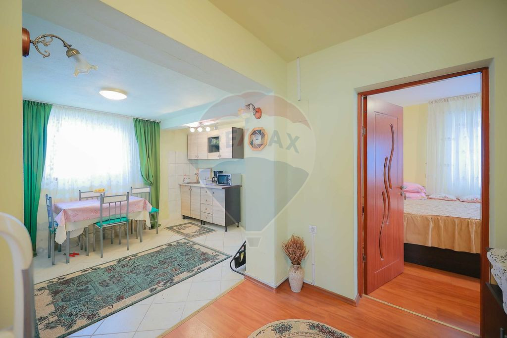 Casă cu livadă, 4 camere din cărămidă, de vânzare ?...