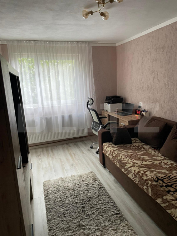 Garsoniera de vanzare, 20 mp, zona Velenta