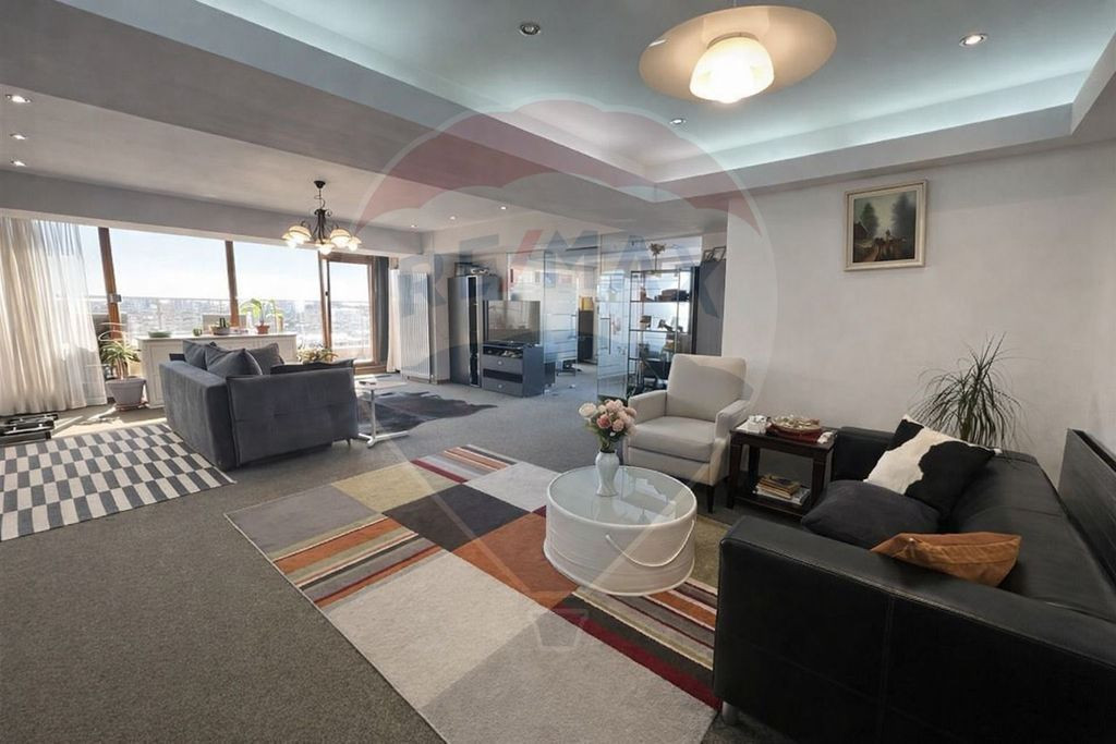 Penthouse exclusivist cu vedere panoramică – Zona Arme...