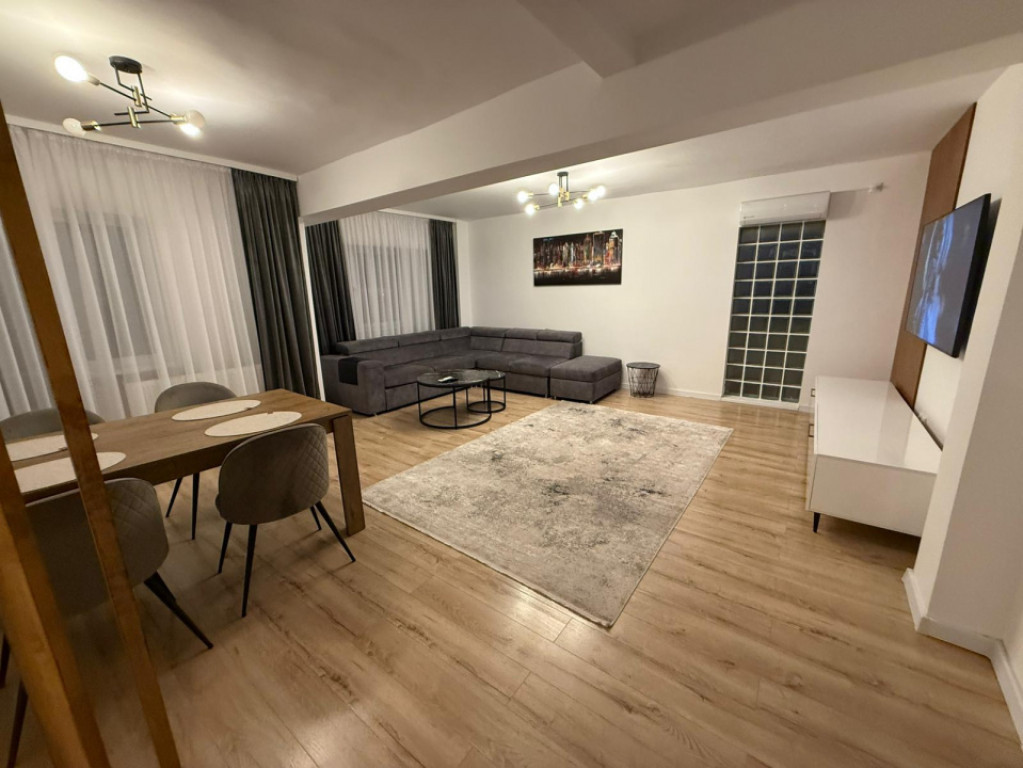 Apartament 3 camere, 110 mp, zona Ultracentral