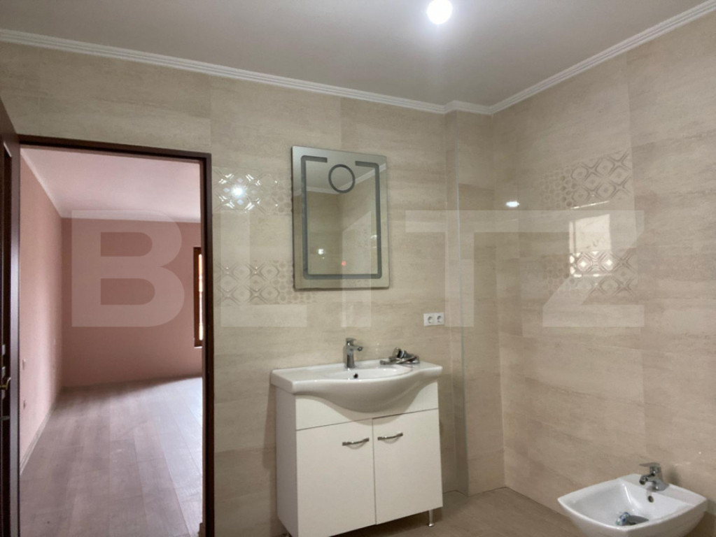 Casa P+E la rosu, teren de 71 ari, Salva