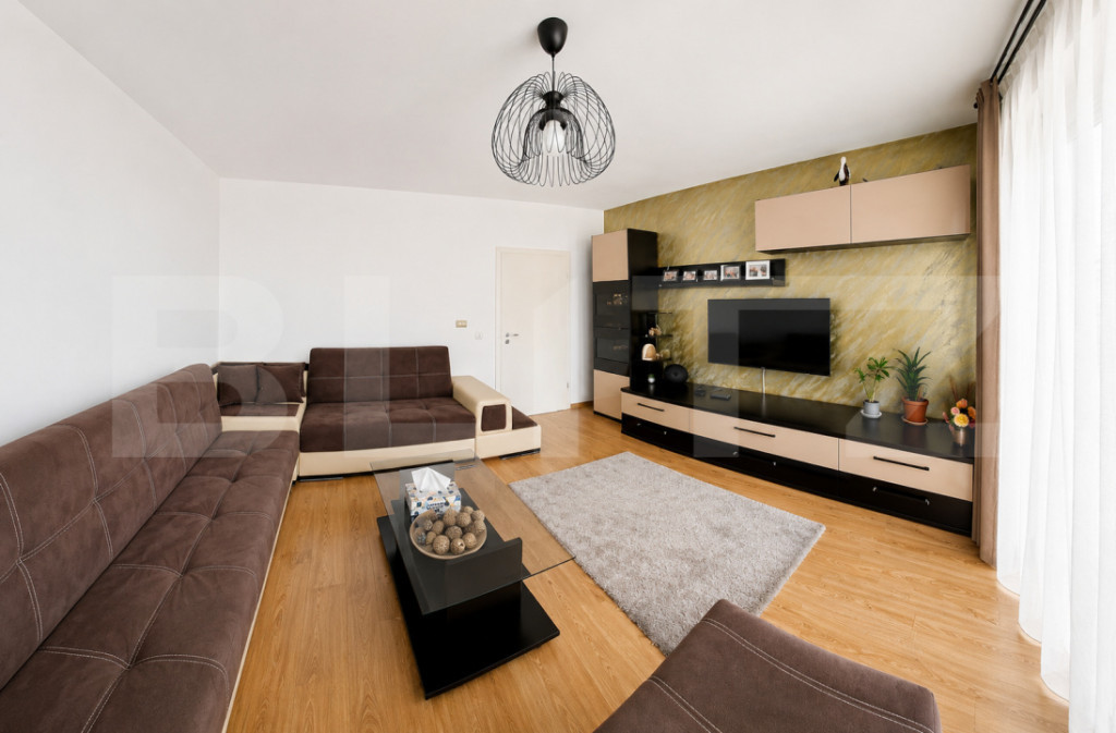 Apartament cu 3 camere, 2 băi, deosebit în Avantgarden Bar