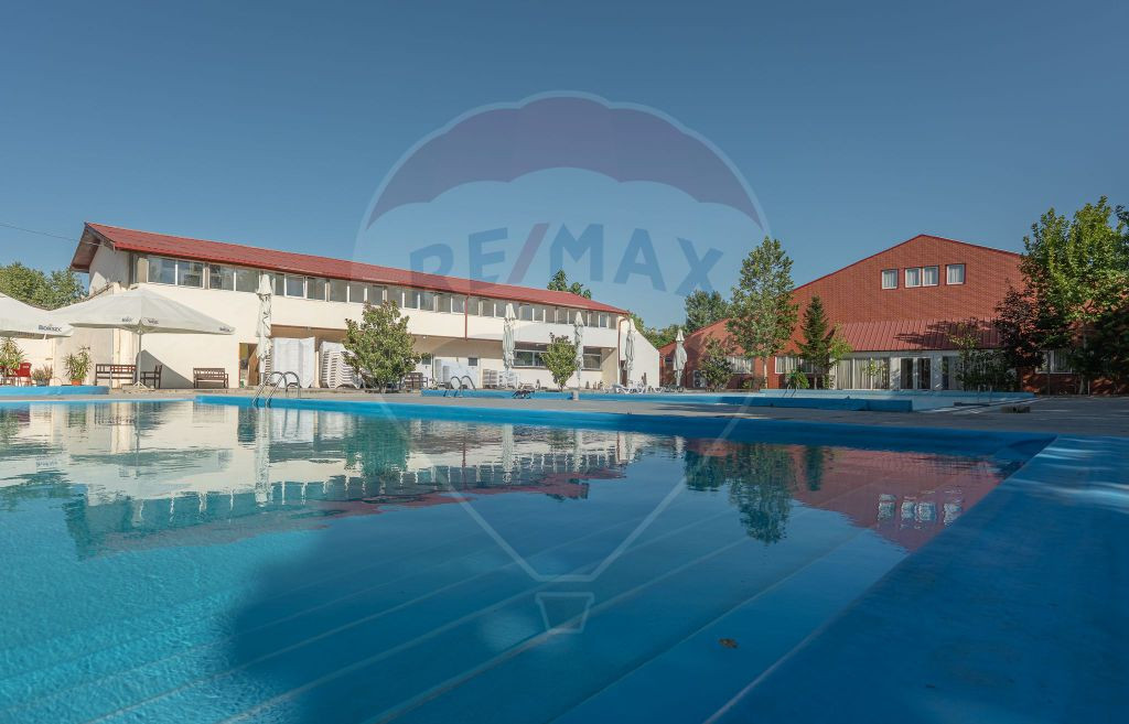 Spațiu comercial de 560mp de vânzare