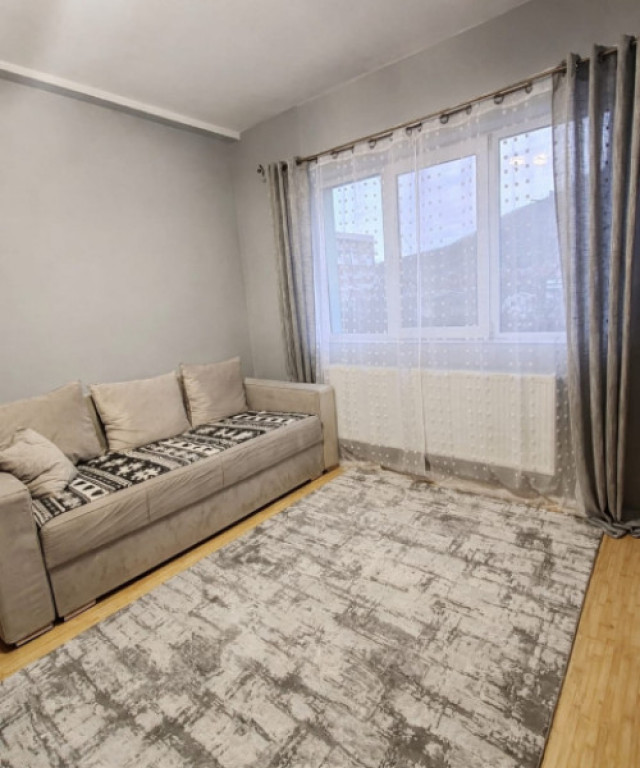 Apartament 2 camere, 43 mp, zona Sasar
