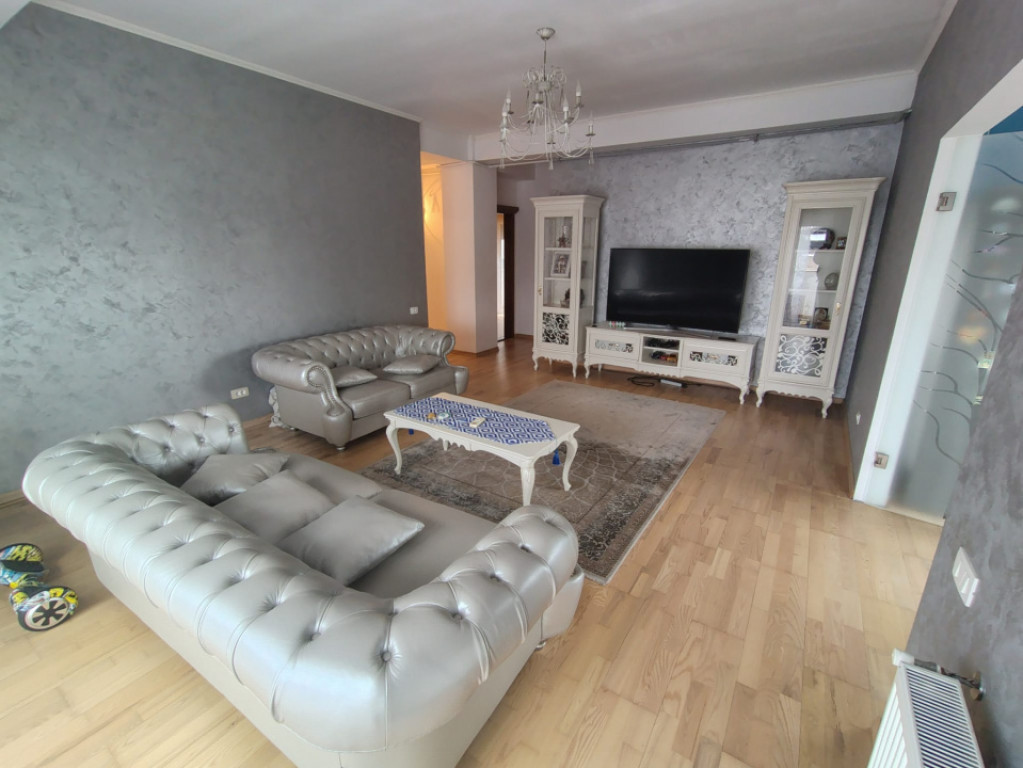 Apartament 3 camere decomandat, 90mp, Centru