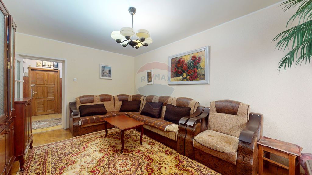 Apartament Cochet Ultracentral Curte 140MP Predeal