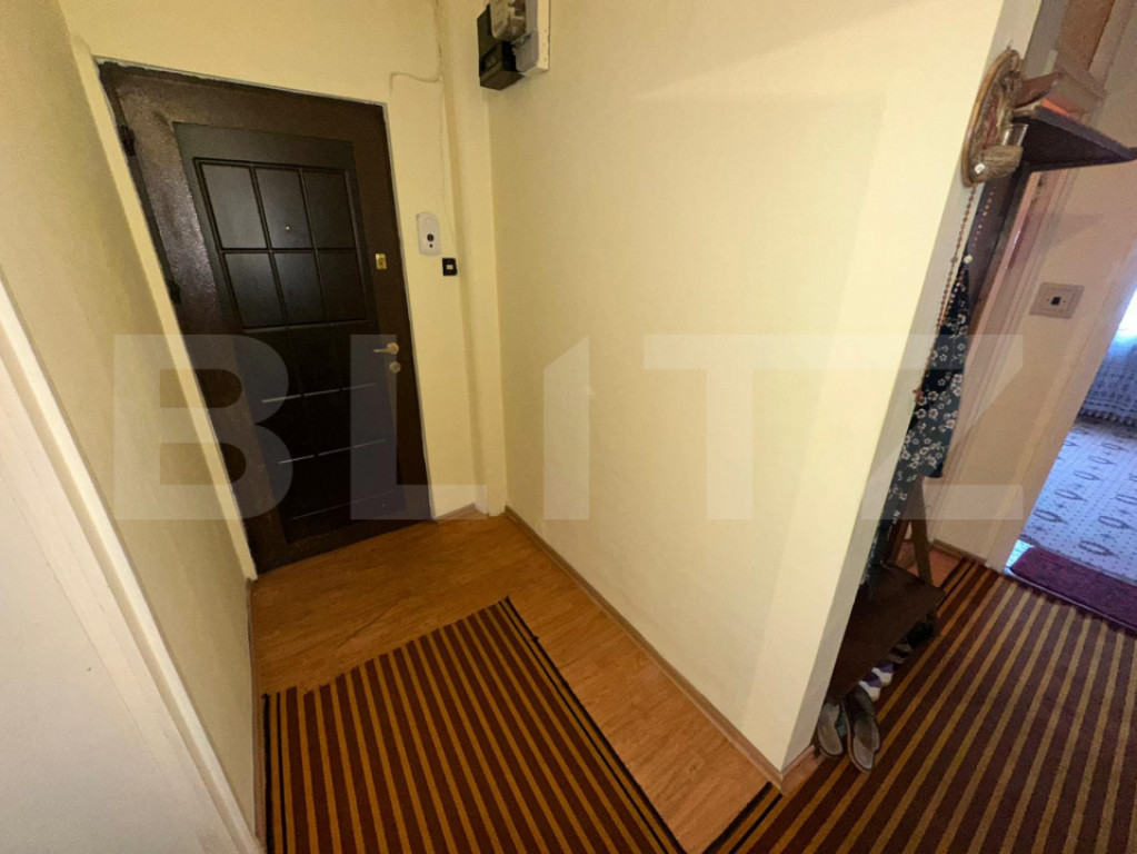 Apartament 3 camere, parter înalt, ideal firma/birouri - DE