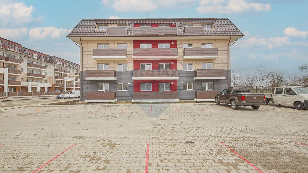 Apartament 3 Camere de Vânzare în Subcetate City 2, Sâ...